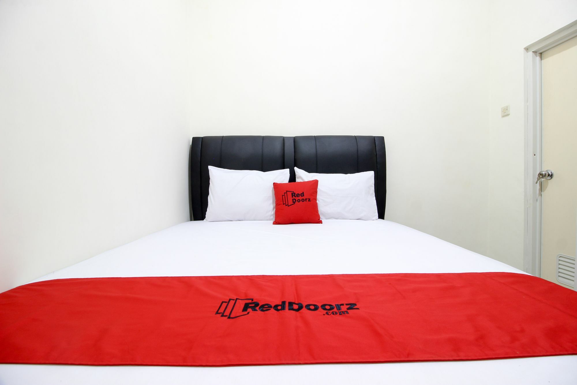 Reddoorz Plus Near Stie Ykpn 2 Maguwo المظهر الخارجي الصورة