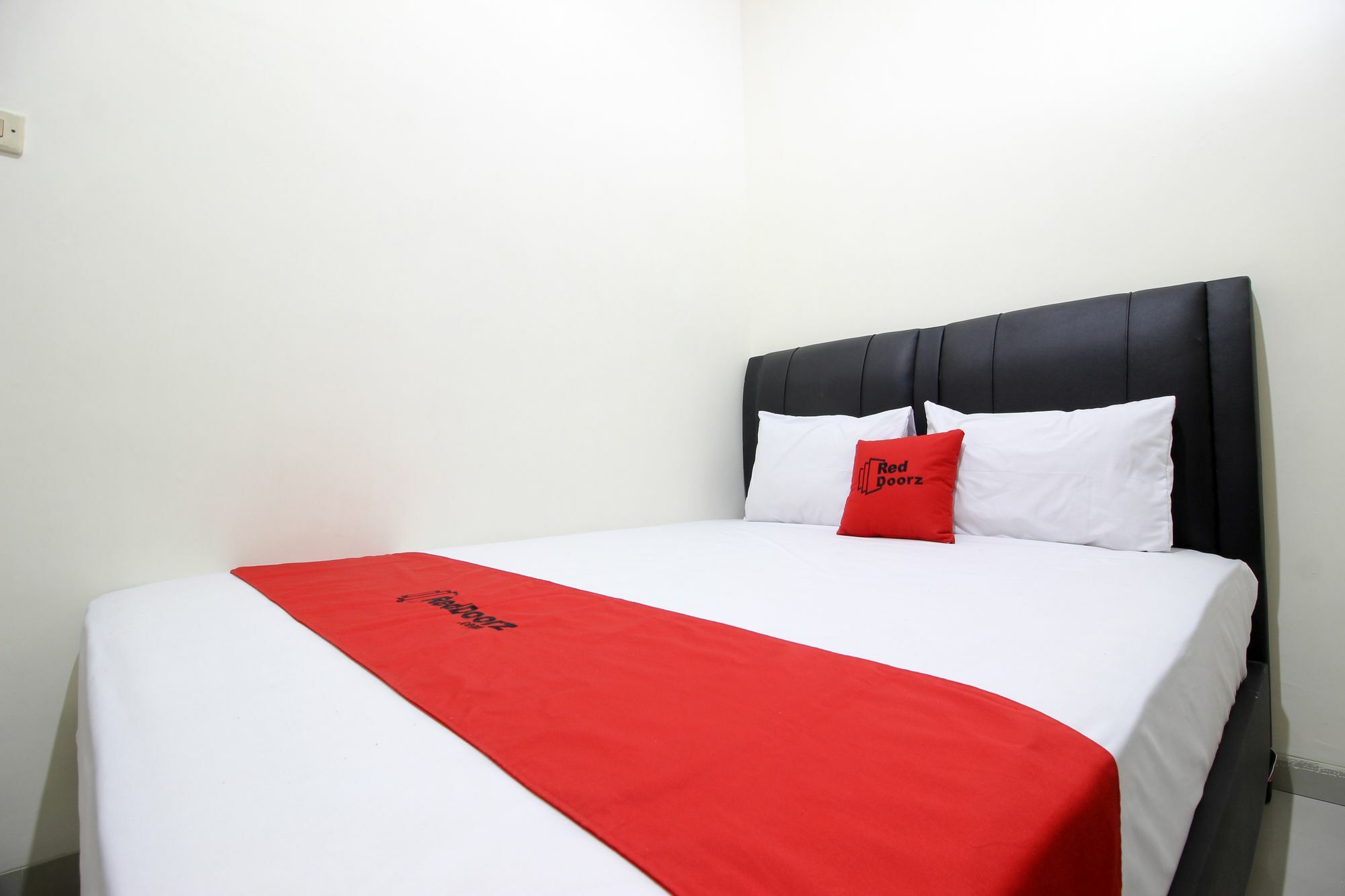 Reddoorz Plus Near Stie Ykpn 2 Maguwo المظهر الخارجي الصورة